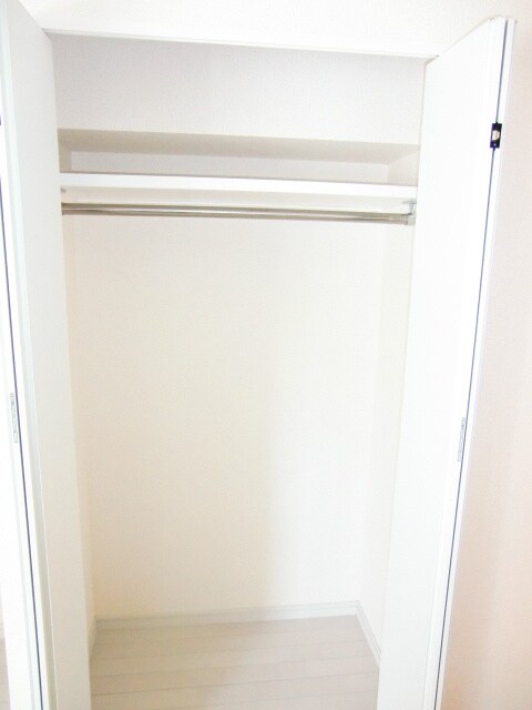 物件内観写真16　(収納)