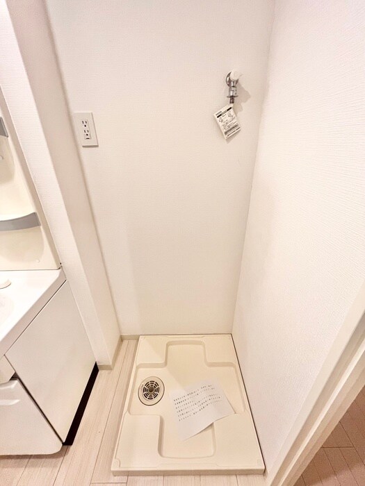 物件内観写真17　(洗濯機置場)