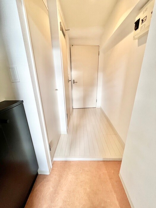 物件内観写真18　(玄関)
