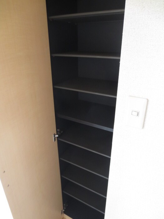 物件内観写真15　(靴箱)