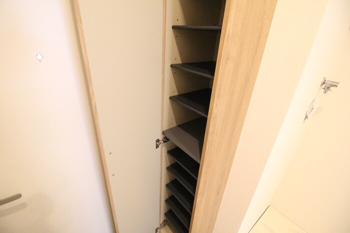 物件内観写真15　(靴箱)