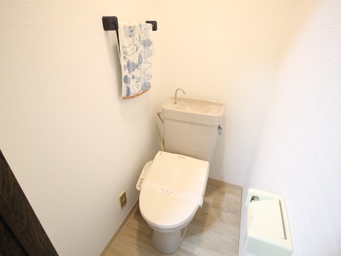 物件内観写真14　(トイレ)