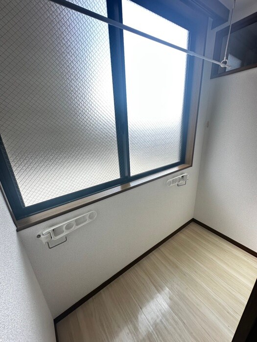 物件内観写真10　(居室)