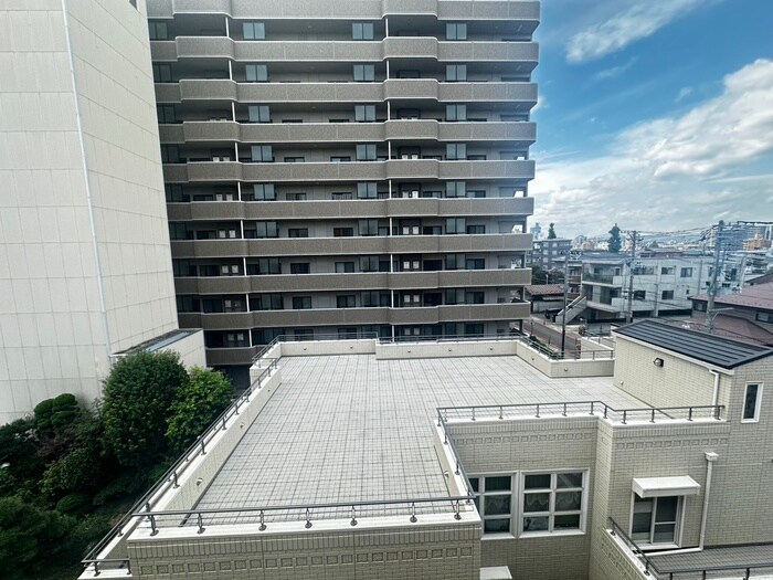 物件内観写真22　(室内からの展望)