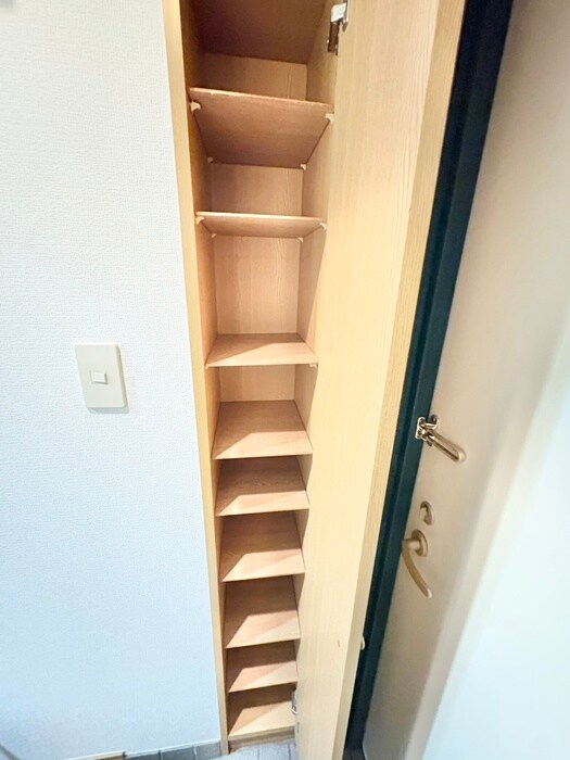 物件内観写真16　(靴箱)