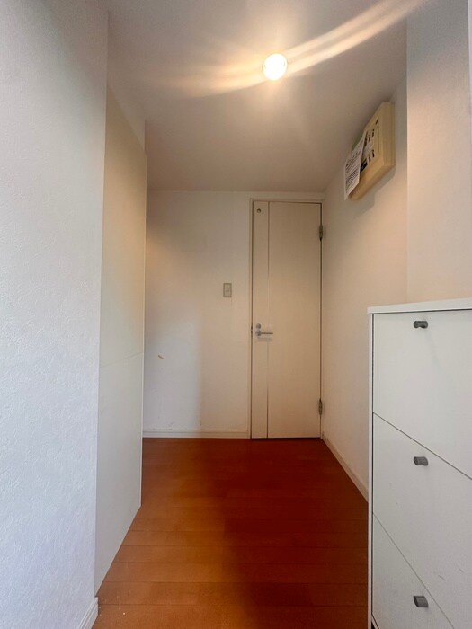 物件内観写真17　(廊下)