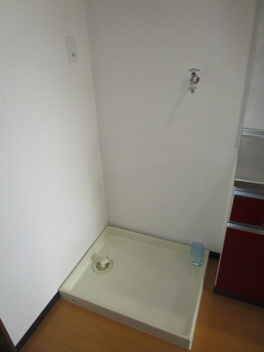 物件内観写真14　(洗濯機置場)