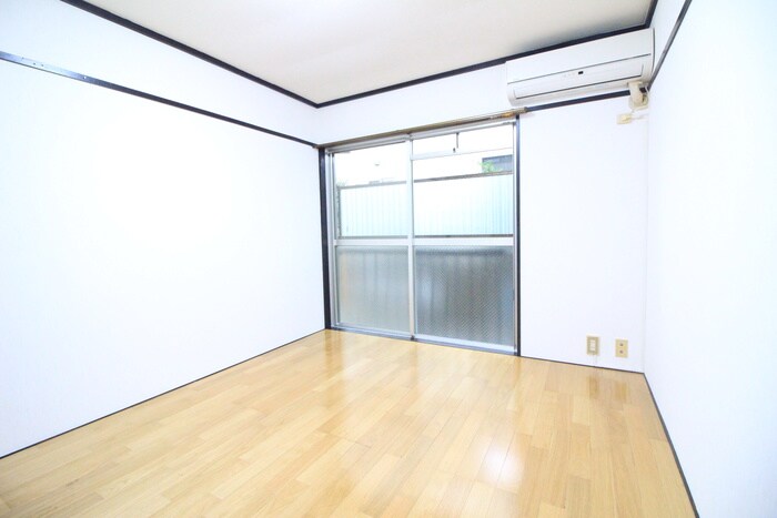 物件内観写真10　(居室)