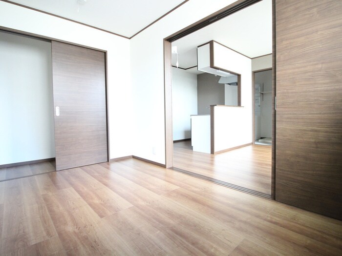 物件内観写真9　(居室)