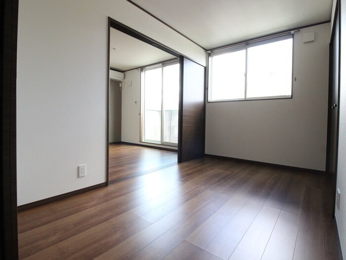 物件内観写真10　(居室)