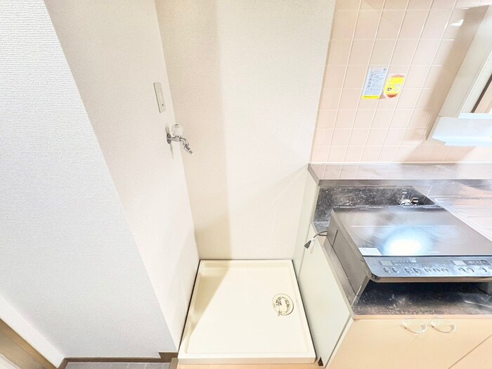 物件内観写真15　(洗濯機置場)