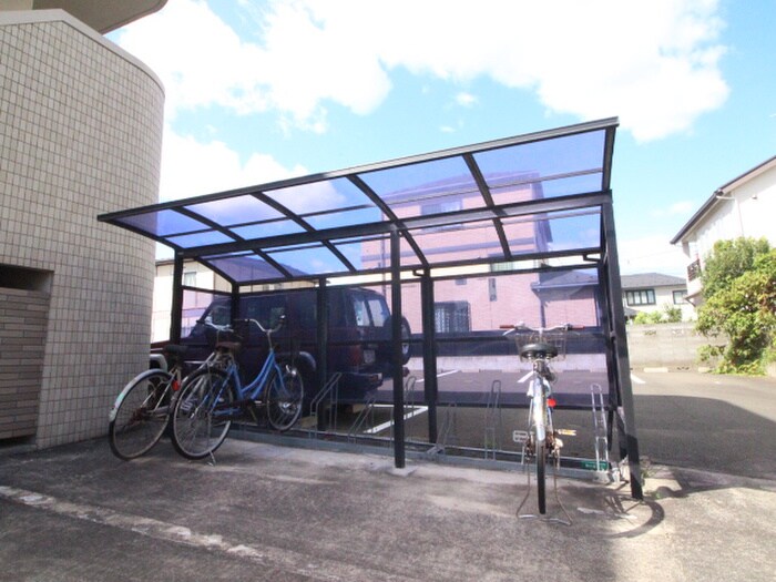 物件外観写真5　(駐輪場)