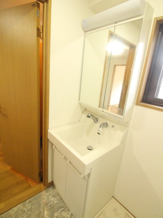 物件内観写真12　(洗面)