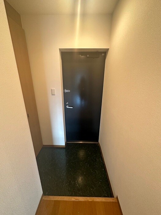 物件内観写真9　(玄関)