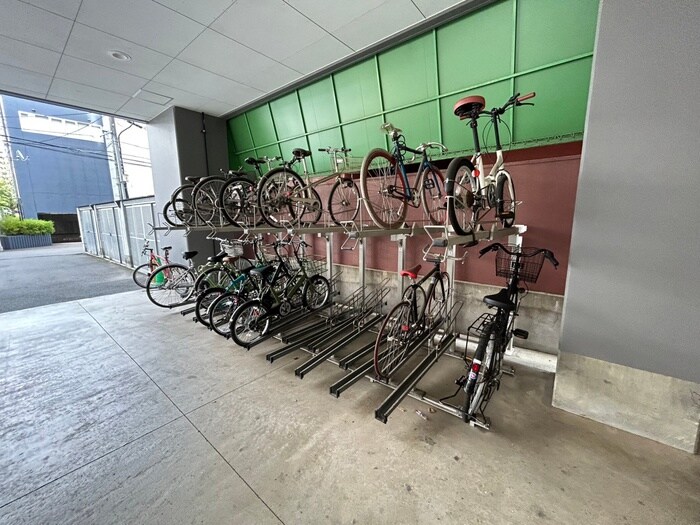 物件外観写真3　(駐輪場)