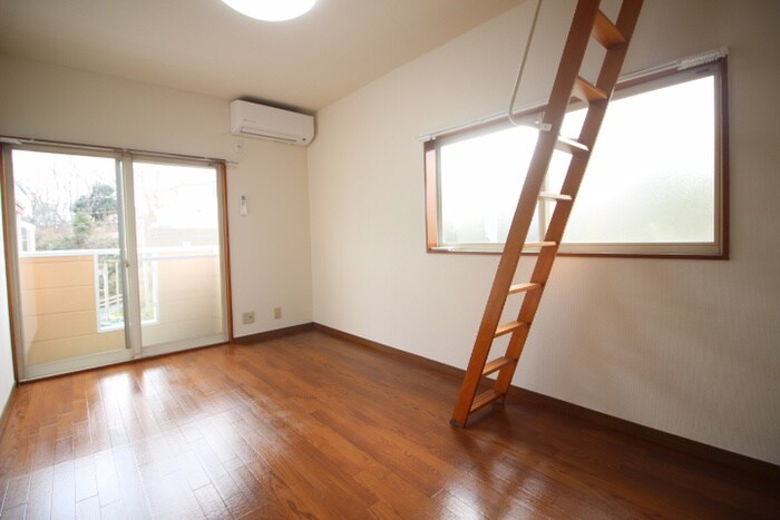 物件内観写真8　(居室)