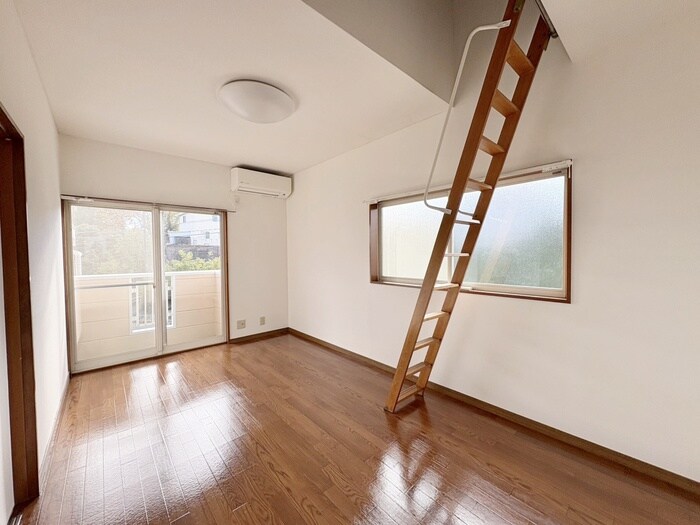 物件内観写真8　(居室)