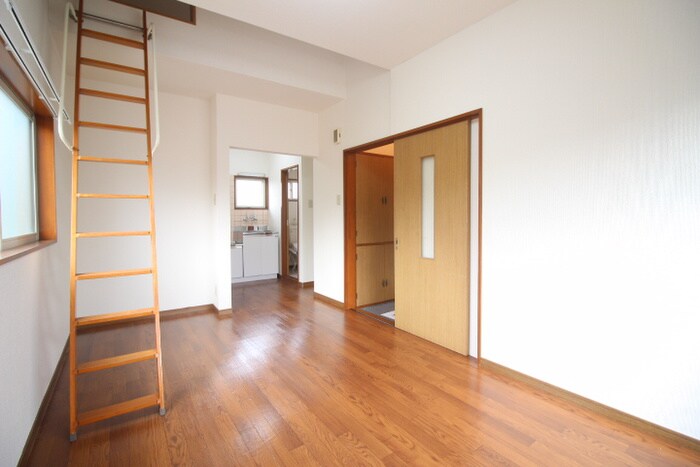 物件内観写真9　(居室)