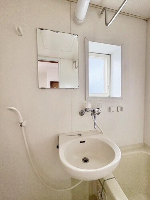 物件内観写真12　(洗面)