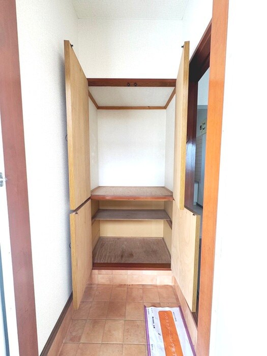 物件内観写真14　(収納)