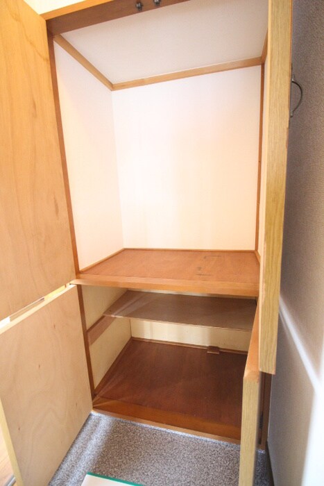 物件内観写真16　(収納)
