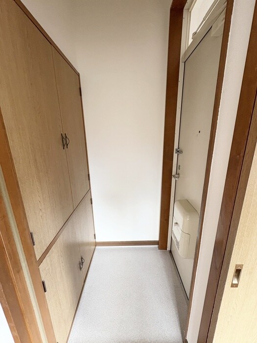 物件内観写真17　(玄関)