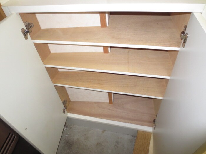 物件内観写真15　(靴箱)