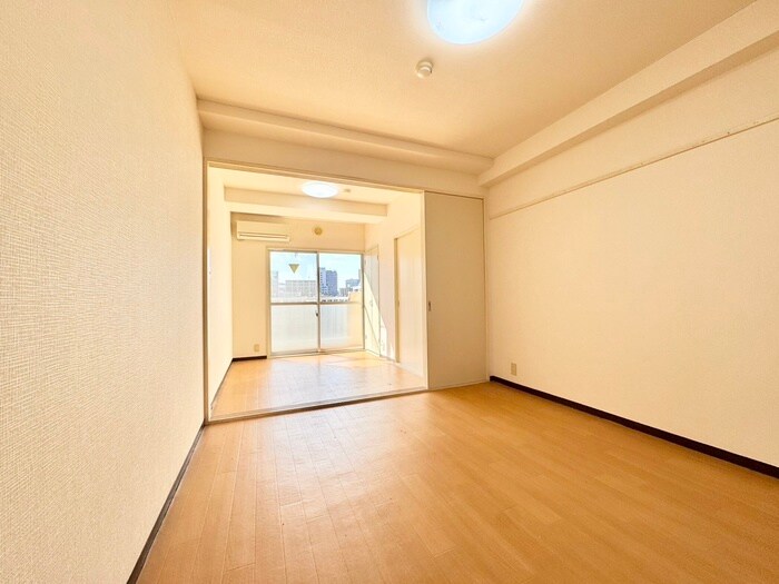 物件内観写真8　(居室)