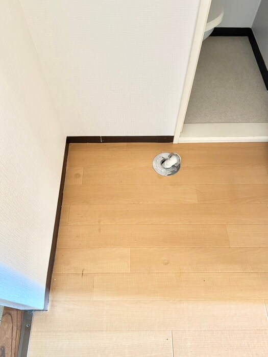 物件内観写真13　(洗濯機置場)