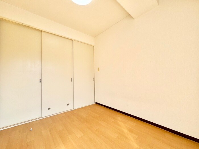 物件内観写真22　(居室)