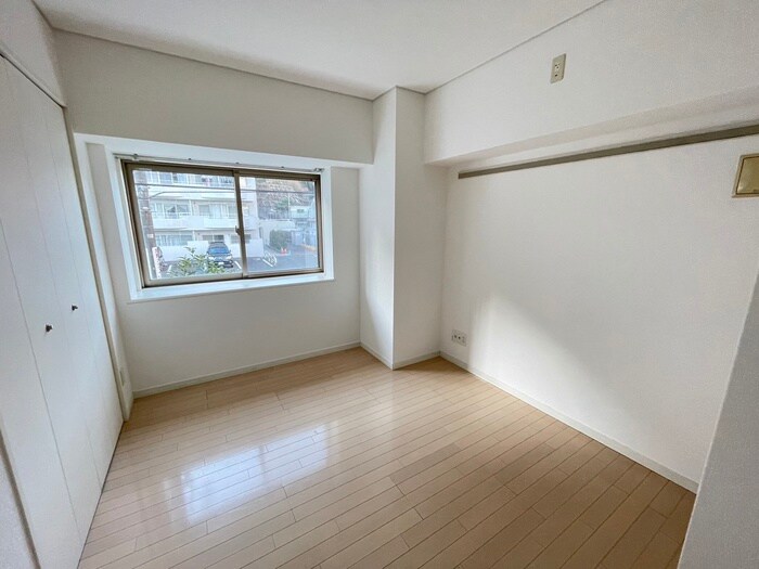 物件内観写真10　(居室)