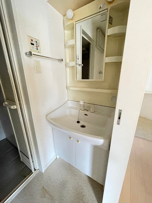 物件内観写真11　(洗面)