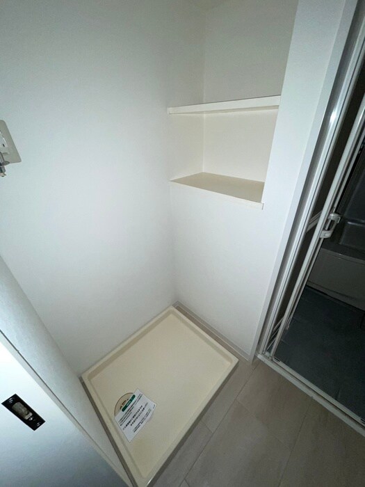 物件内観写真14　(洗濯機置場)