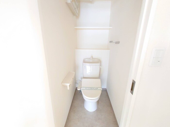物件内観写真15　(トイレ)