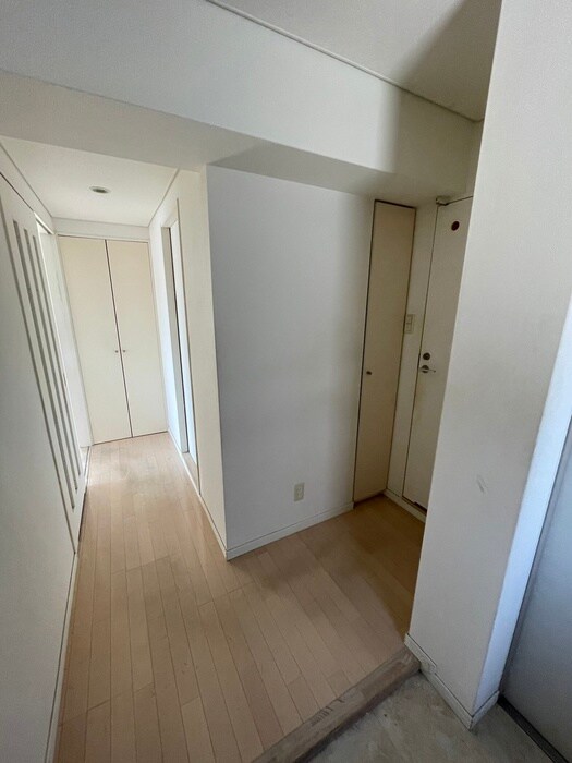 物件内観写真15　(廊下)