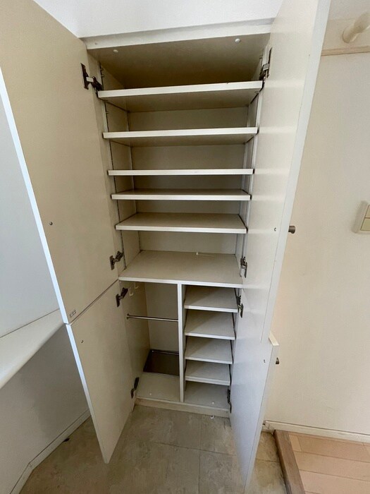 物件内観写真16　(靴箱)