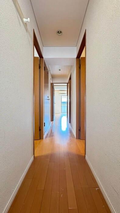 物件内観写真18　(廊下)
