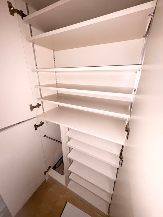 物件内観写真19　(靴箱)