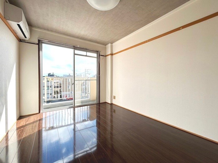 物件内観写真8　(居室)