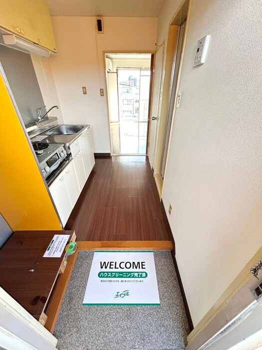 物件内観写真13　(玄関)