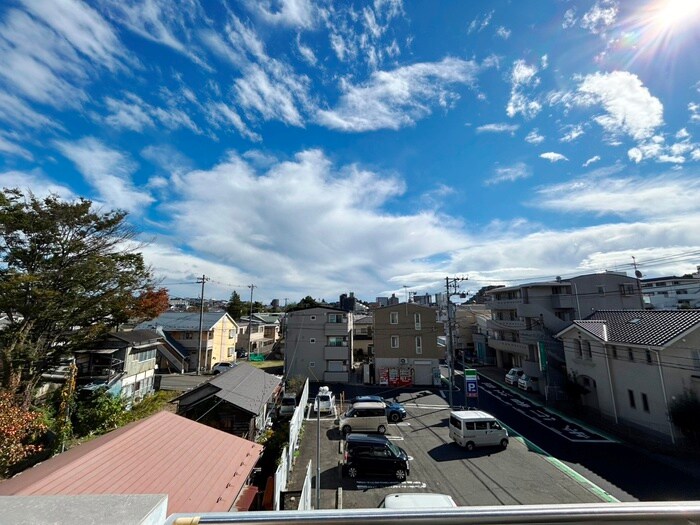 物件内観写真16　(室内からの展望)