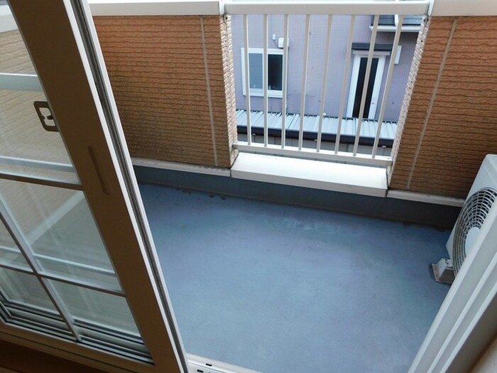 物件内観写真9　(ベランダ・バルコニー)