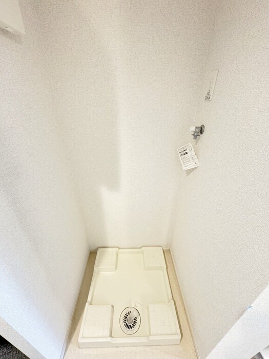 物件内観写真9　(洗濯機置場)