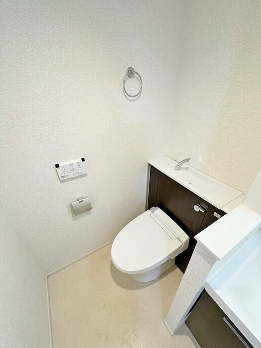 物件内観写真11　(トイレ)