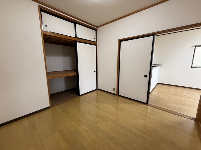 物件内観写真9　(居室)