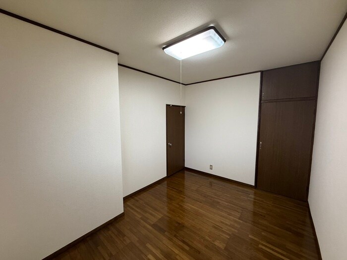物件内観写真10　(居室)