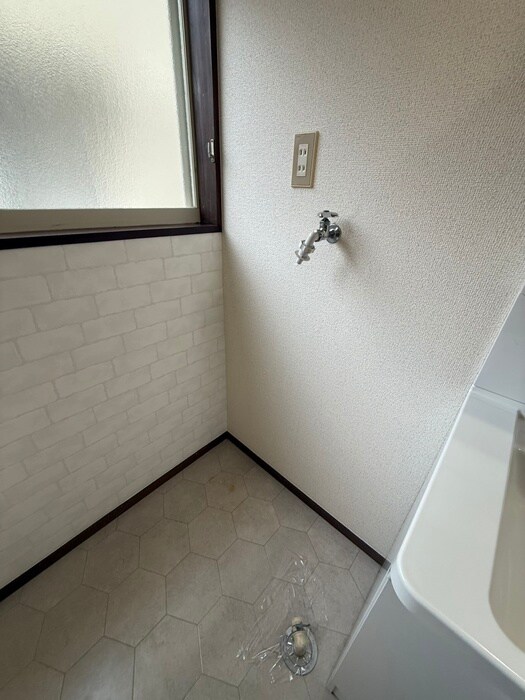 物件内観写真15　(洗濯機置場)