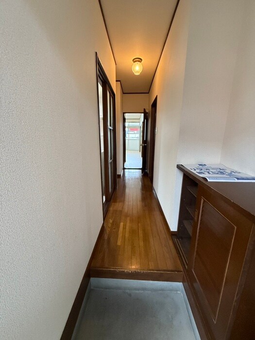 物件内観写真19　(廊下)