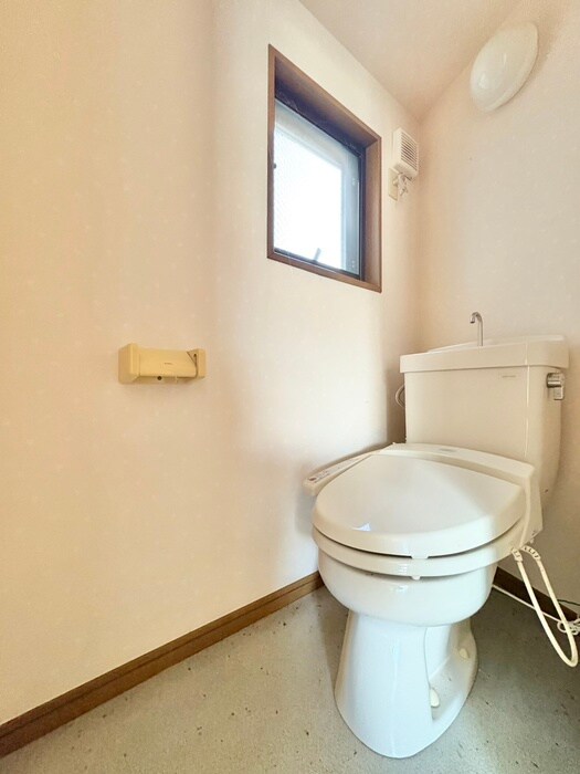 物件内観写真11　(トイレ)