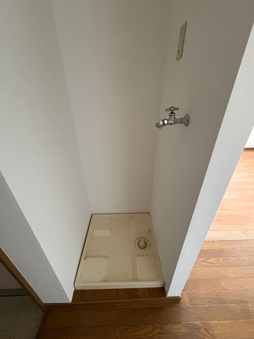 物件内観写真21　(洗濯機置場)